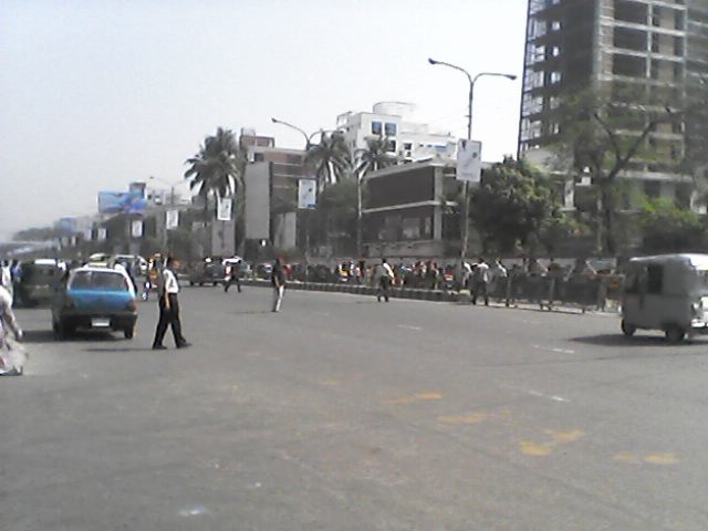 ভাংচুর হচ্ছে না বলেই গাড়ি বের হয়নি! 1 IMG0410A