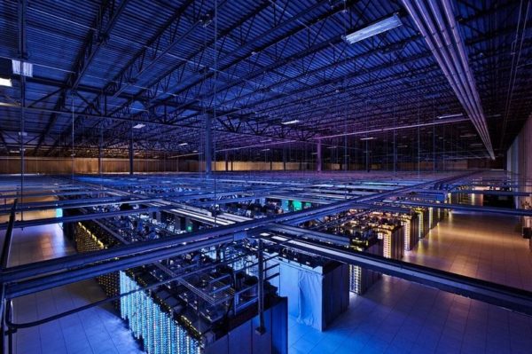 Take-a-Look-–-Google-Data-Centre-2