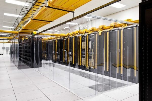 Take-a-Look-–-Google-Data-Centre-4