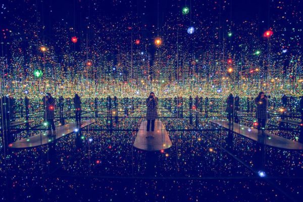 infinity-mirrored-room-yayoi-kusama-3