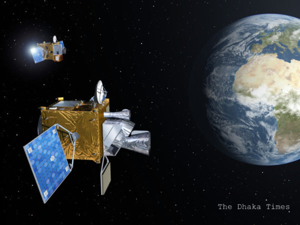 Satellites-Observing1-800x600