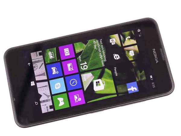 নকিয়ার কম দামের ভালো কনফিগারেশনের Lumia 630 স্মার্টফোন [রিভিউ] 1