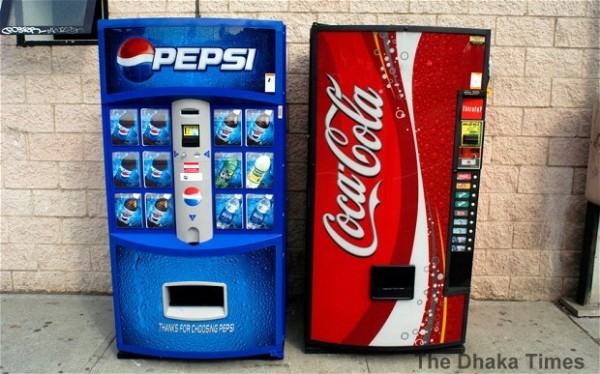 A86RB0 Pepsi Cola and Coca Cola vending machines side by side