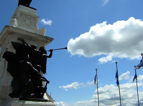 cloud-forced-perspective-optical-illusions-35