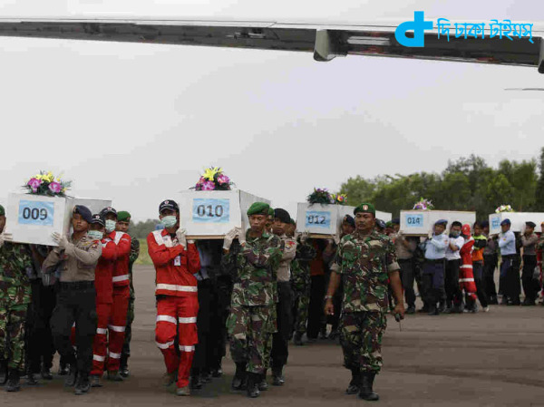 Air Asia 30 bodies were recovered-2