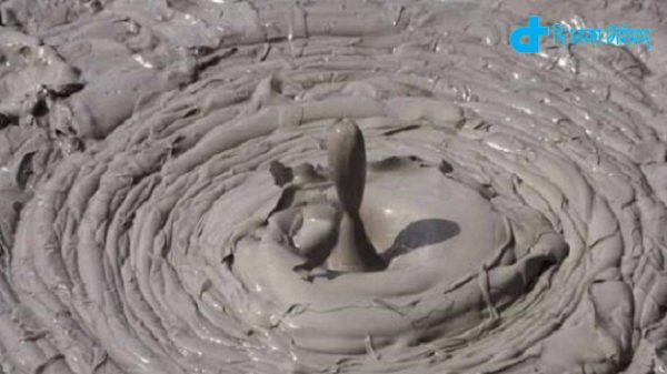 See the amazing boiling mud