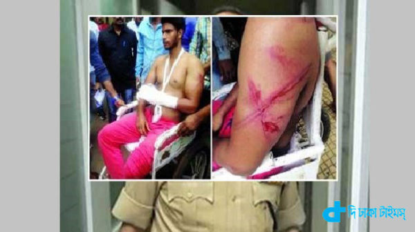 মুম্বাই পুলিশ এবার সন্ত্রাসী সন্দেহে দুই মুসলিম যুবককে বেধড়ক পেটালো! 1 Mumbai police & two Muslim youths