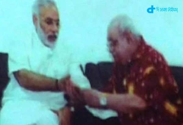 Narendra Modi & astrologer-2