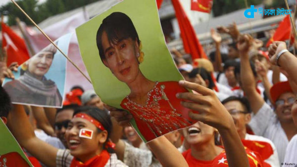 Suu Kyi, former military ruler support