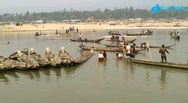 Tamabil Jaflong of river & boats