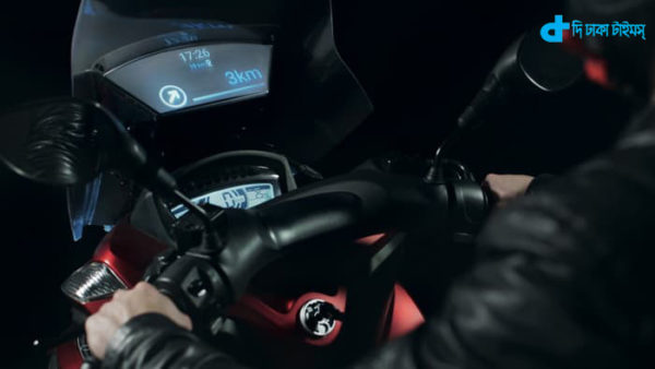 Smart windshield to prevent motorcycle accidents