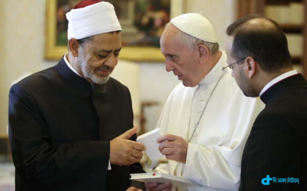 Imam of Al-Azhar mosque in Cairo meeting with Pope