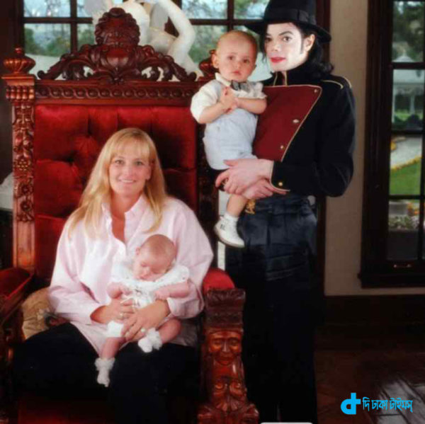 michael-jacksons-and-daughter-2