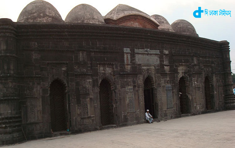 চাঁপাইনবাবগঞ্জের ঐতিহাসিক ধনাইচক মসজিদ 19