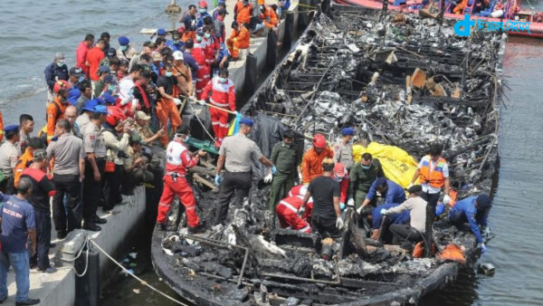 23-killed-in-indonesian-ferry-fire-2