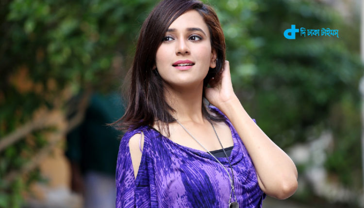 আবারও শুটিংয়ে ফিরেছেন অভিনেত্রী সাবিলা নূর 1 আবারও শুটিংয়ে ফিরেছেন অভিনেত্রী সাবিলা নূর 1