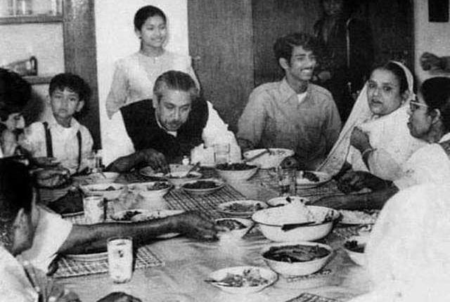 আজ বিয়োগান্ত ১৫ আগস্ট: জাতির জনক বঙ্গবন্ধু শেখ মুজিবুর রহমান এর ৪৬তম শাহাদাৎ বার্ষিকী 3