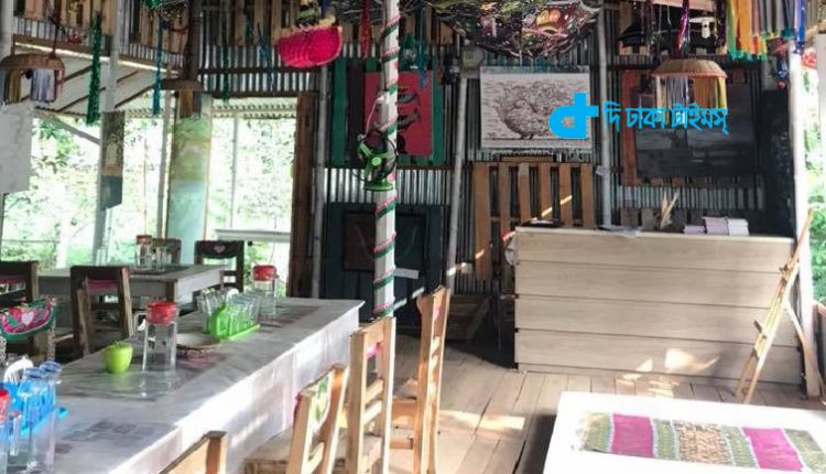 নৌকায় বসে বা খোলা আকাশের নীচে কবে শেষ খেয়েছেন? 23