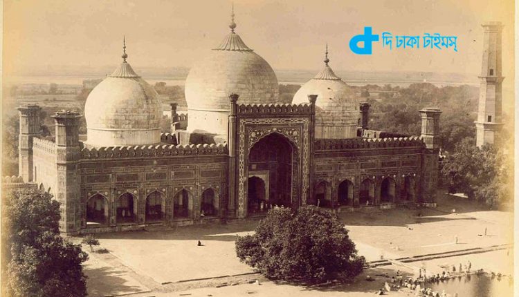 পাকিস্তানের ঐতিহাসিক বাদশাহী মসজিদ 3