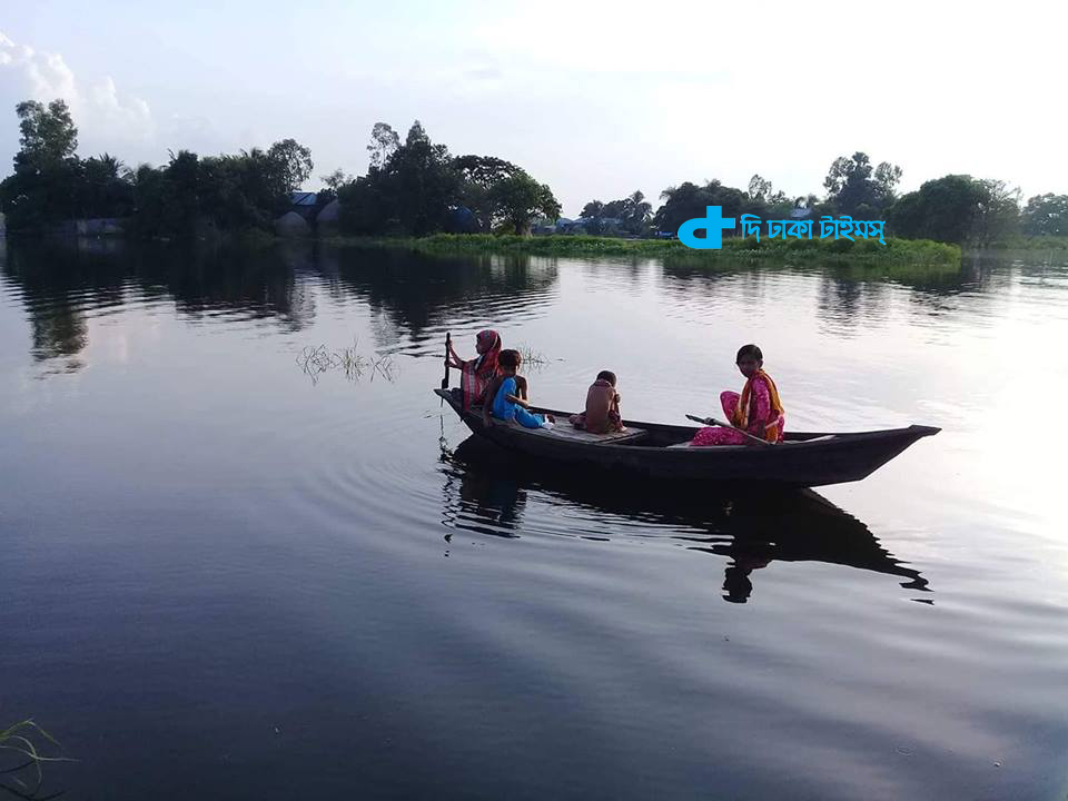 নৌকা ও বর্ষাকালের গ্রাম 33