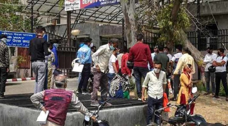 করোনা ভাইরাসে মৃতের শেষকৃত্য অনুষ্ঠানে হামলা! 1