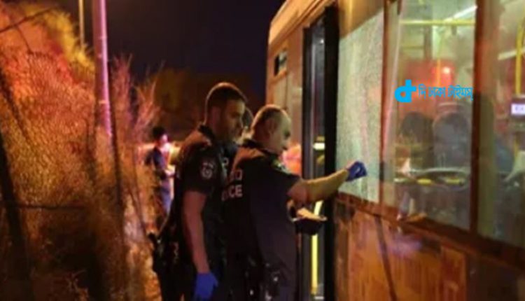 জেরুজালেমে বাসে এলোপাতাড়ি গুলি: আহত ৮ 1