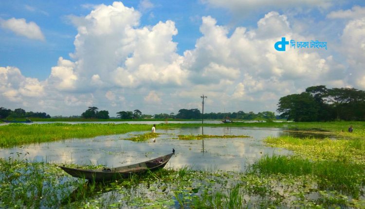 নদী-নালা, খাল-বিল সবকিছুই যেনো মিশে গেছে স্বচ্ছ আকাশের ভেলায় 2