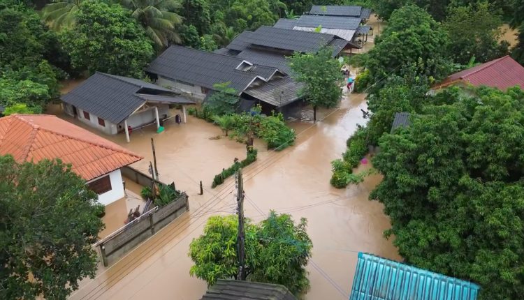 প্লাবিত ২৭ হাজার বাড়ি: থাইল্যান্ডে বন্যায় নিহত ১৬ 1