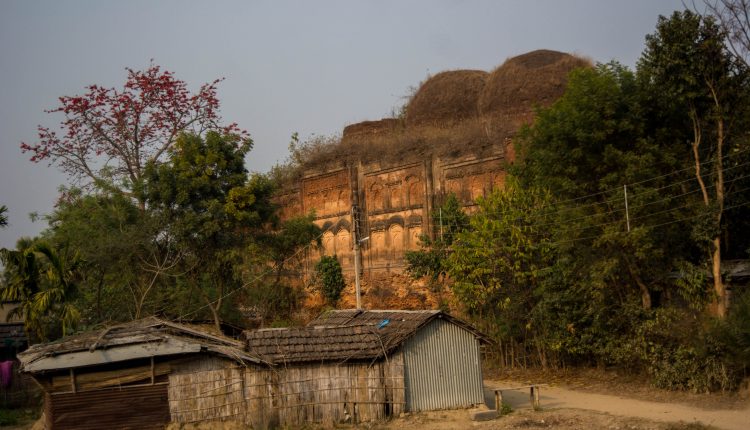 ভারতের মুর্শিদাবাদের ঐতিহাসিক ফুটি মসজিদ 1