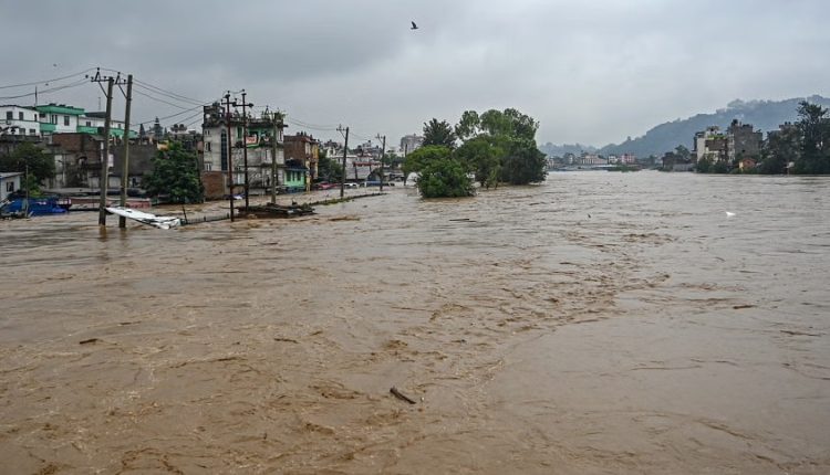 নেপাল ও ভারতে বন্যায় ১৫০ নিহত 1