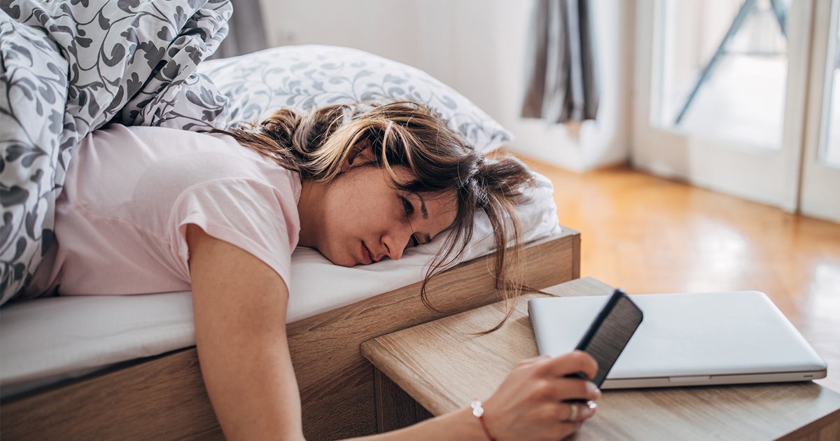 কথায় কথায় মুড খারাপ: সারাদিন ক্লান্তির কারণ ঘুমের ঘাটতি না তো? 25