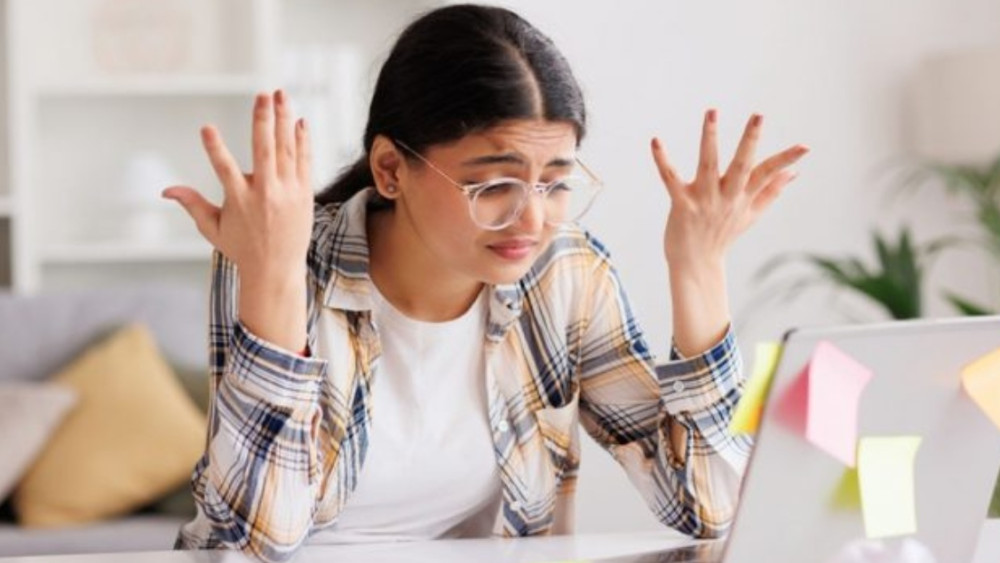 কাজে মন বসছে না আবার মেজাজও বিগড়ে যাচ্ছে? মনোযোগ বাড়ানোর সহজ কিছু উপায় 16