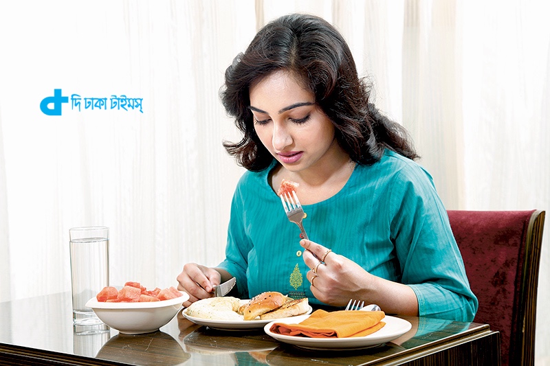 ওজন কমাতে নজর দিতে হবে ডিনারে: রুটি-তরকারি ছাড়া আর কী খাওয়া যাবে? 7