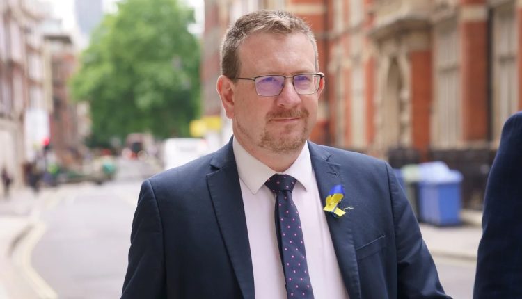 বেফাঁস মন্তব্য করায় ব্রিটিশ মন্ত্রী বরখাস্ত 1 বেফাঁস মন্তব্য করায় ব্রিটিশ মন্ত্রী বরখাস্ত 1