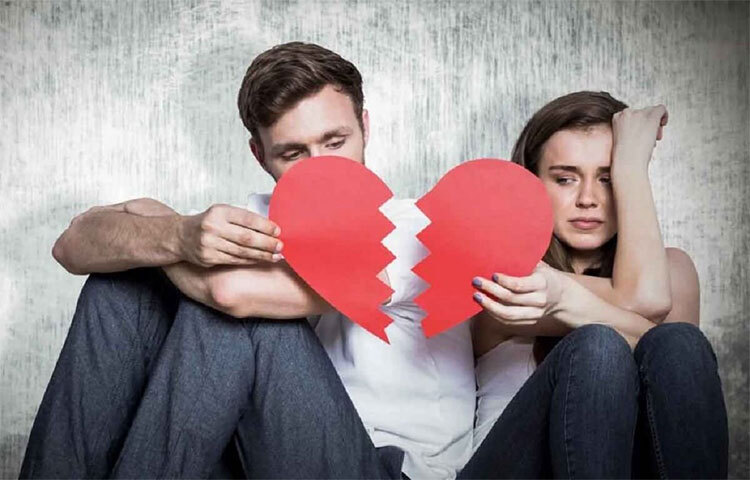 কোন ভুলে সুখী সম্পর্কেও চিড় ধরতে পারে? 4