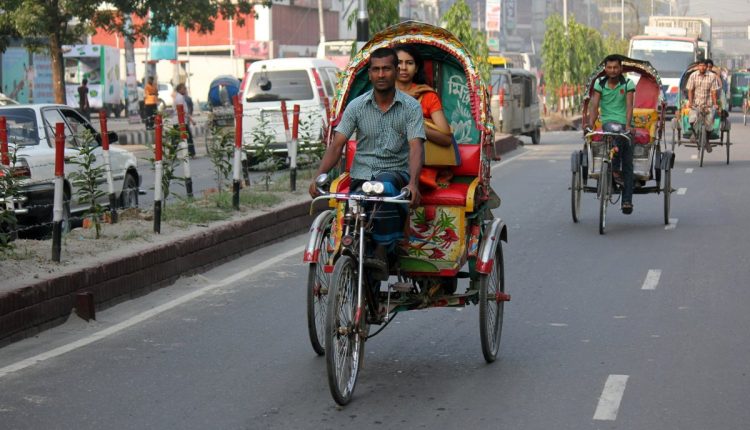 নতুন প্রযুক্তি যুক্ত ব্যাটারিচালিত রিকশায় 1 নতুন প্রযুক্তি যুক্ত ব্যাটারিচালিত রিকশায় 1