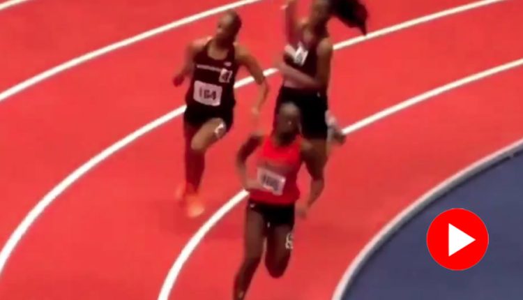 রিলে রেসে হেরে যাওয়ার ভয়ে প্রতিযোগীর মাথায় ব্যাটন দিয়ে আঘাত! 1 রিলে রেসে হেরে যাওয়ার ভয়ে প্রতিযোগীর মাথায় ব্যাটন দিয়ে আঘাত! 1