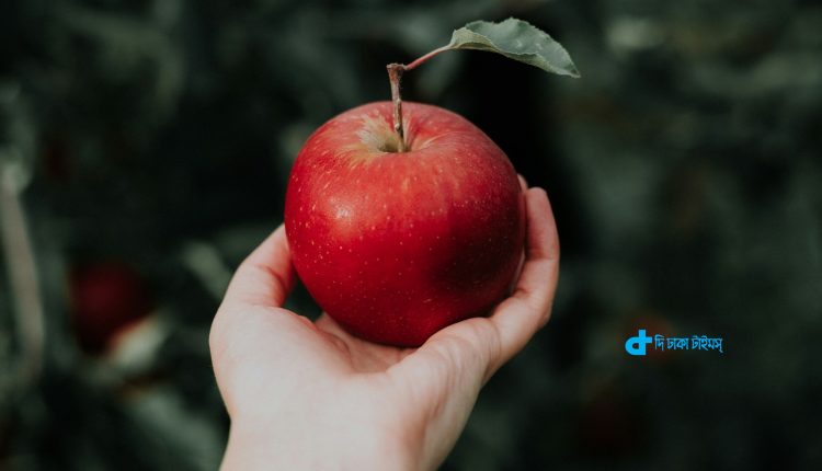 আপেল আমাদের কতোটা উপকার করে? 1