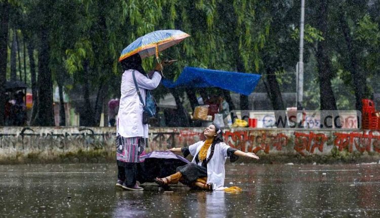 বর্ষাকাল বোধ হয় এমনই হয়! 1