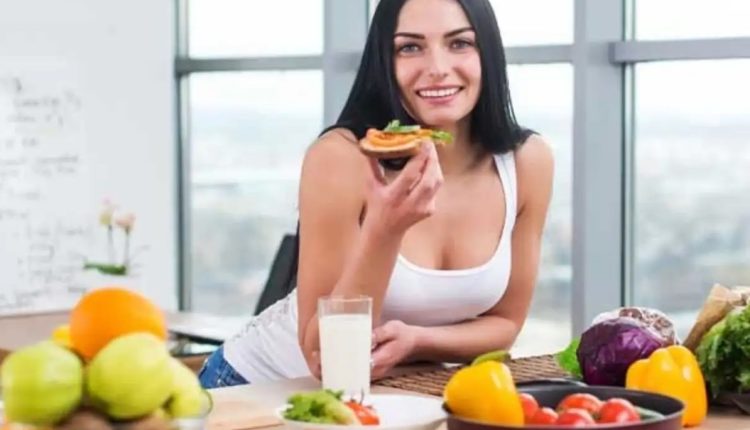 ব্রেকফাস্টে মাখন-পাউরুটি লুচি-পরোটা খাওয়া কী আদতেও ঠিক? 1