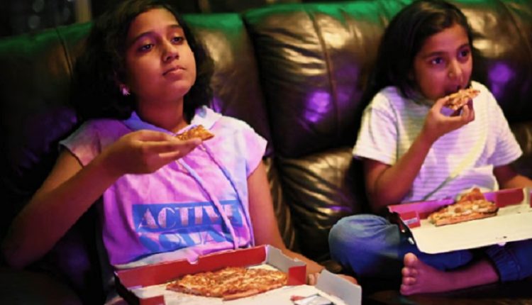 বিজ্ঞাপন দেখে বাড়ছে বাচ্চাদের মধ্যে ওবেসিটি! 1 বিজ্ঞাপন দেখে বাড়ছে বাচ্চাদের মধ্যে ওবেসিটি! 1