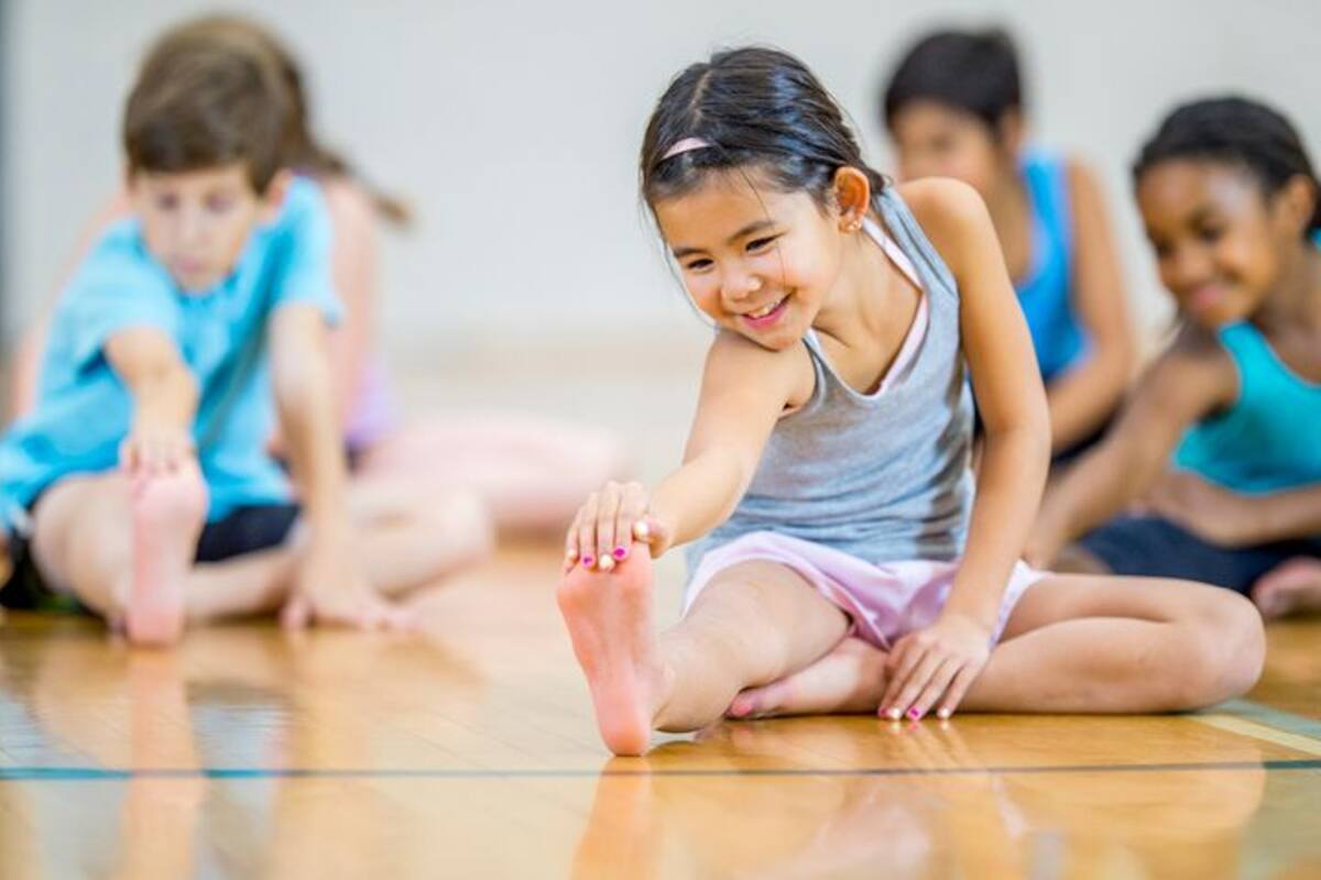 শুধু দৌড়ঝাঁপই নয় নির্দিষ্ট কিছু ব্যায়ামেও স্বাস্থ্য ভালো থাকবে শিশুর 34