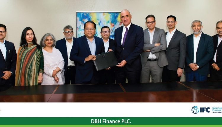 সবুজ আবাসনের উন্নয়নে আইএফসির সঙ্গে ডিবিএইচের চুক্তি 17