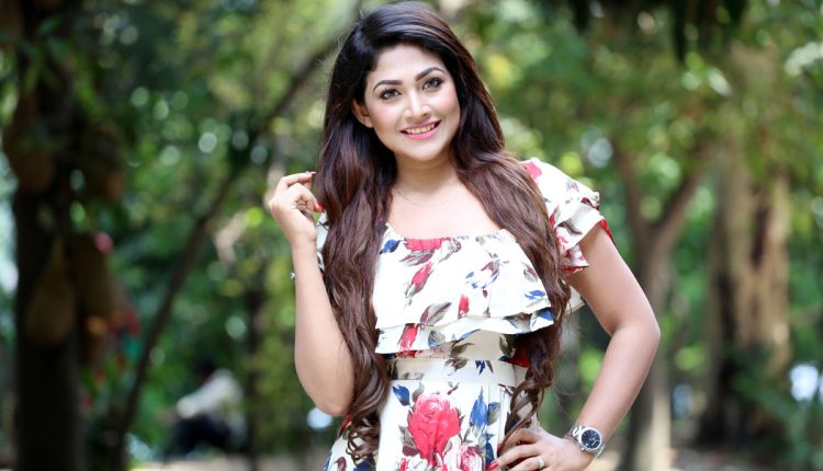 টাকা উপার্জনের জন্যই দেশ ছাড়েন পিয়া বিপাশা 1 টাকা উপার্জনের জন্যই দেশ ছাড়েন পিয়া বিপাশা 1