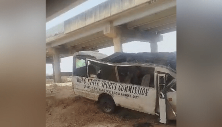 নাইজেরিয়ায় ভয়াবহ সড়ক দুর্ঘটনায় ২১ অ্যাথলেট নিহত 1