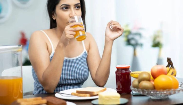 খালি পেটে যে পানীয়তে চুমুক দিলে সর্দি-কাশি কাবু করতে পারবে না 1 খালি পেটে যে পানীয়তে চুমুক দিলে সর্দি-কাশি কাবু করতে পারবে না 1