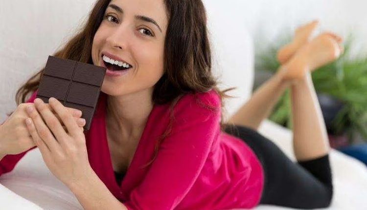 গবেষণায় দাবি: চা, আপেল, চকোলেট খেলে কমবে ক্রনিক অসুখের ঝুঁকি 1 গবেষণায় দাবি: চা, আপেল, চকোলেট খেলে কমবে ক্রনিক অসুখের ঝুঁকি 1