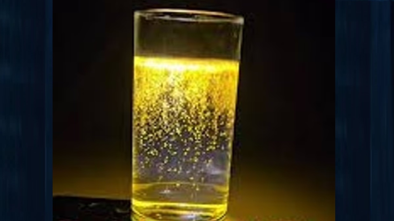 পানিতে হলুদ মেশাতেই যেনো এক ম্যাজিক! আলোর ছটা বেরিয়ে এলো ঘরময়! 4