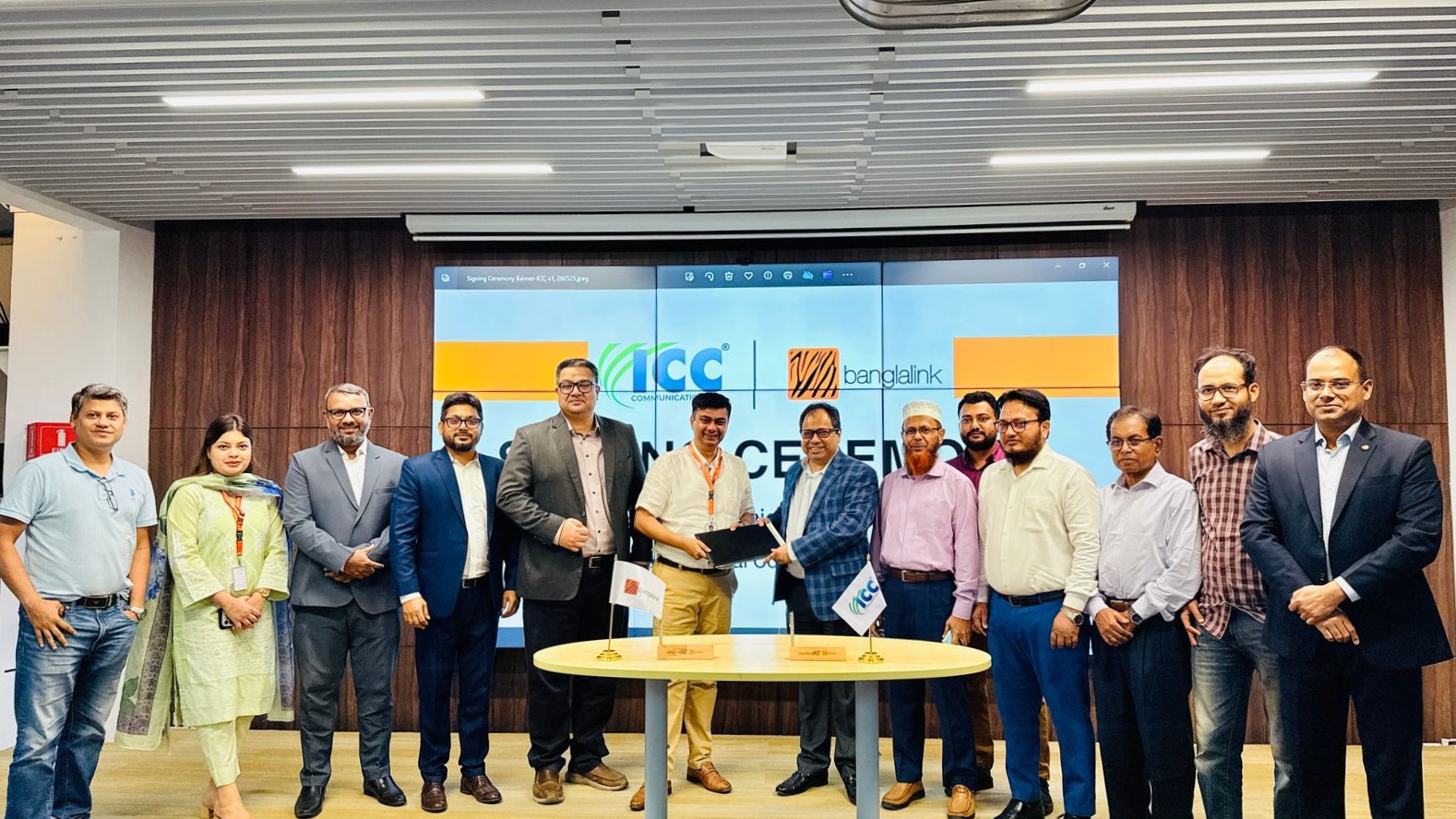 ব্যবসার ডিজিটাল রূপান্তরে সহায়তায় বাংলালিংক এবং আইসিসি কমিউনিকেশনের চুক্তি 1 ব্যবসার ডিজিটাল রূপান্তরে সহায়তায় বাংলালিংক এবং আইসিসি কমিউনিকেশনের চুক্তি 1