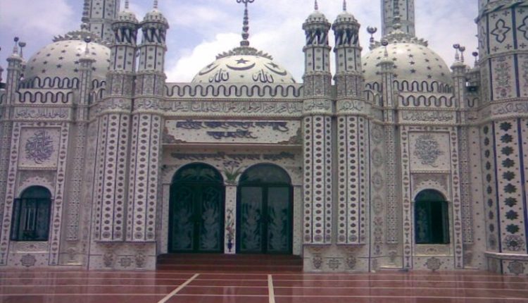 কুমিল্লার বায়তুল আজগর সাত গম্বুজ জামে মসজিদ 1 কুমিল্লার বায়তুল আজগর সাত গম্বুজ জামে মসজিদ 1